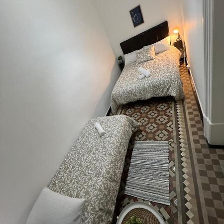 A & M Barcelona Hostal Екстер'єр фото