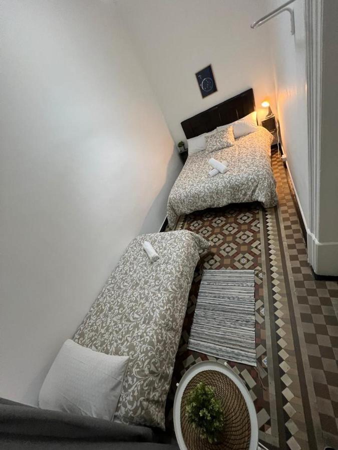A & M Barcelona Hostal Екстер'єр фото