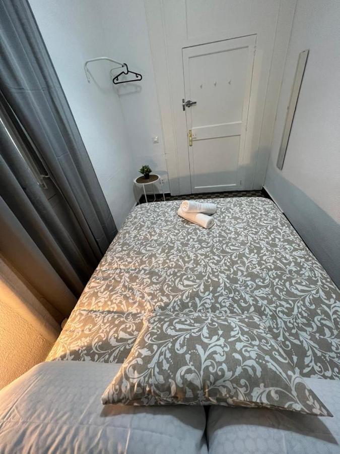 A & M Barcelona Hostal Екстер'єр фото