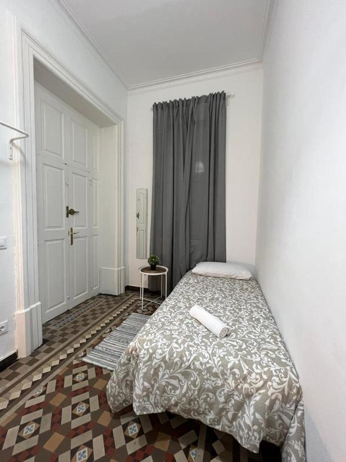 A & M Barcelona Hostal Екстер'єр фото